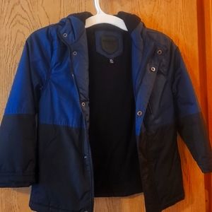 Boys Urban Republic fleece lined winter jacket. Excellent used condition, sz 5/6